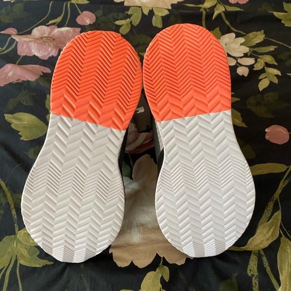 NEW Sorel Out N About III Puffy Lace Boot - Picture 10 of 12